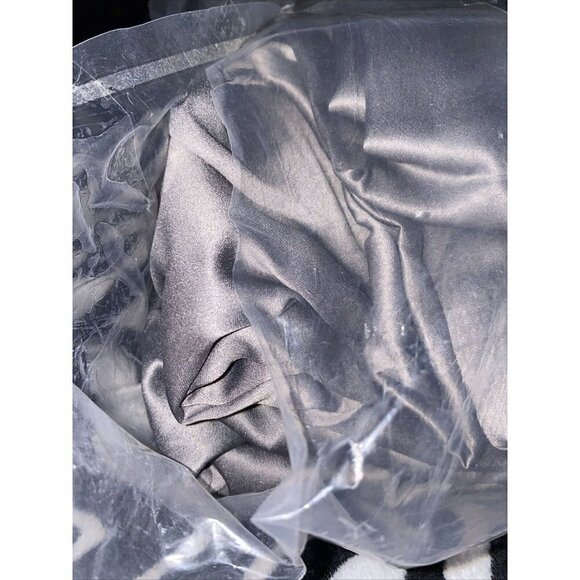 Bedsure 4-Pieces Satin Bed Sheet Set King Dark Gray Smooth and Silky Deep Pocket - Picture 5 of 5